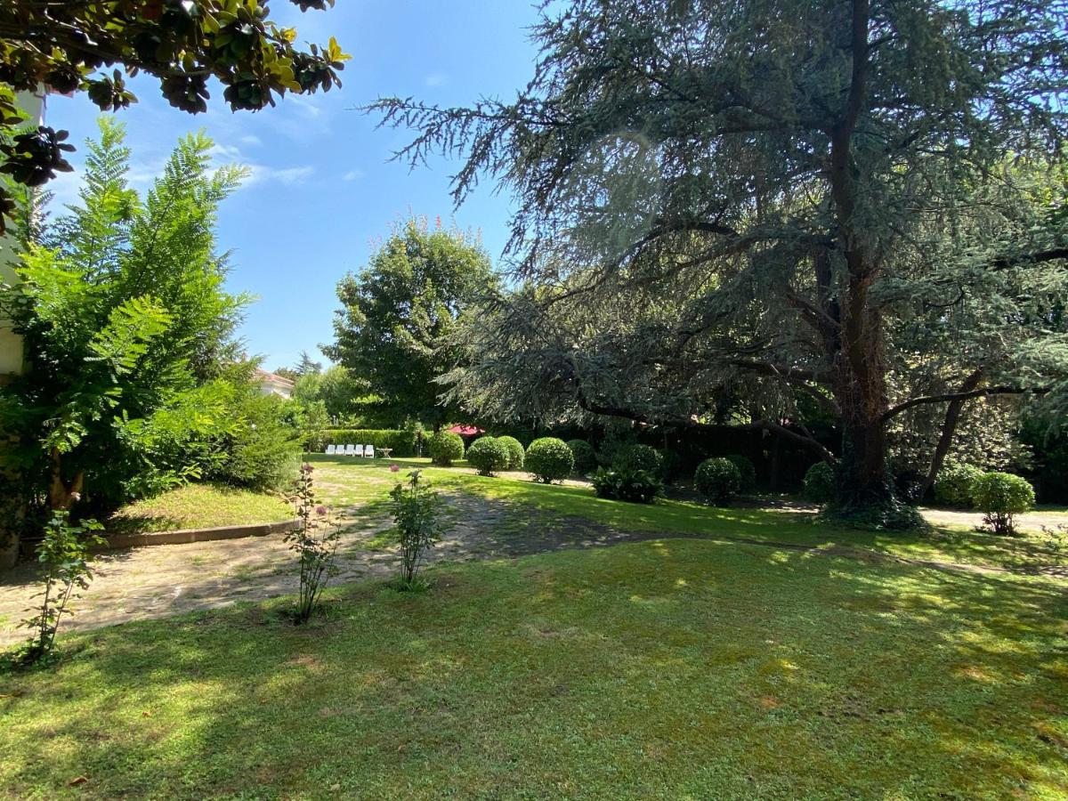 Espectacular Casa Chateau En El Centro De Olot Eksteriør billede