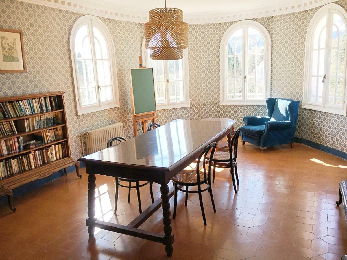 Espectacular Casa Chateau En El Centro De Olot Eksteriør billede